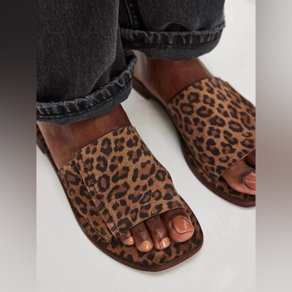Free People Verona Slide, Leopard - 37 NWOT